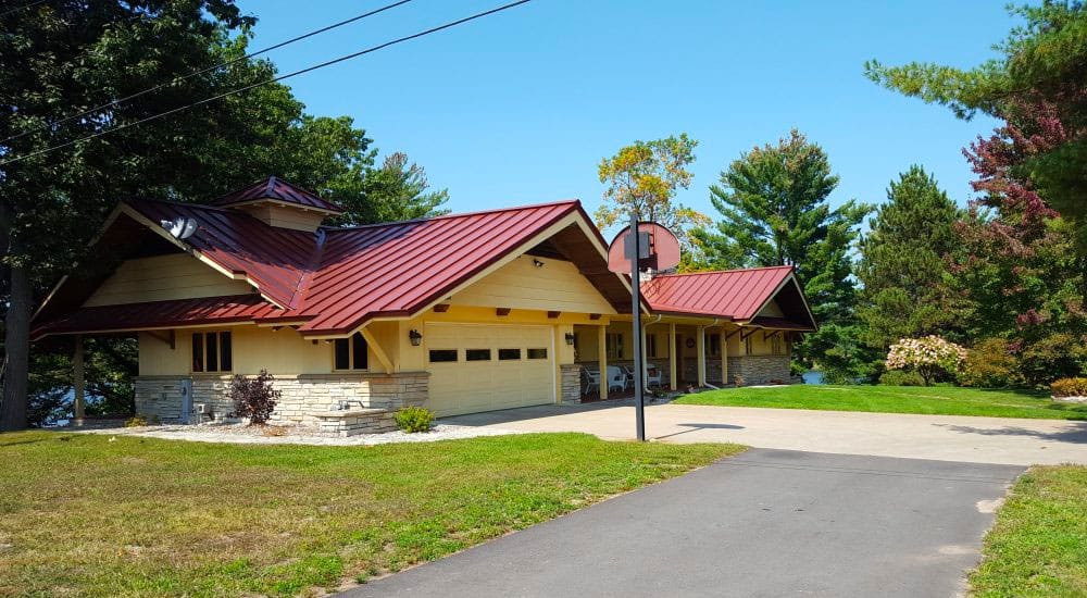 Welcome to the Shadow Lake Retreat House